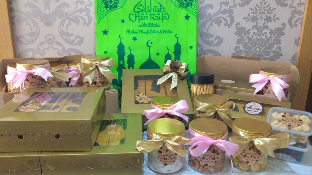 uemkaem-Cookies n Snack Hampers Lebaran