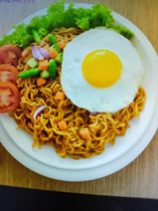 uemkaem-Indomie Goreng telor