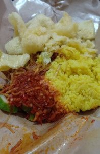 uemkaem-Nasi kuning