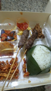 uemkaem-Nasi box po